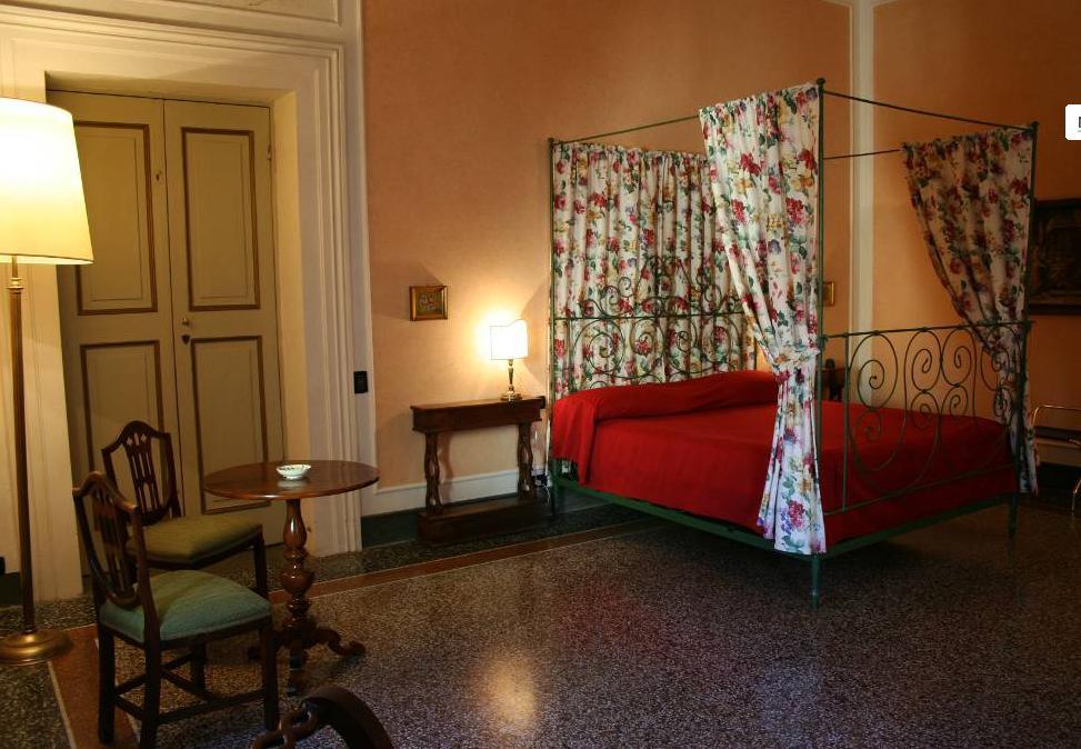 Bed and Breakfast Palazzo Tucci Residenza D'Epoca Лукка Номер фото