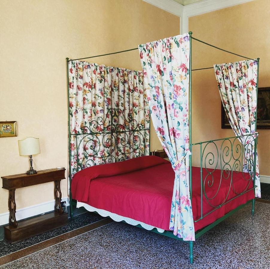 Bed and Breakfast Palazzo Tucci Residenza D'Epoca Лукка Экстерьер фото