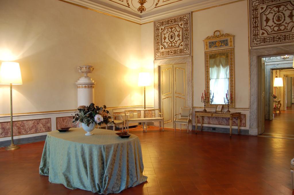 Bed and Breakfast Palazzo Tucci Residenza D'Epoca Лукка Номер фото