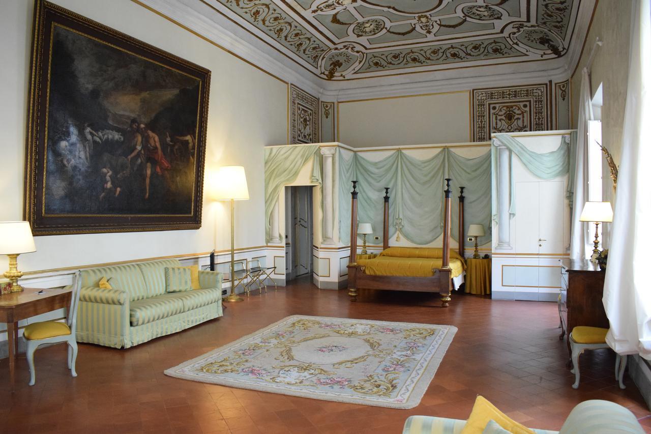 Bed and Breakfast Palazzo Tucci Residenza D'Epoca Лукка Экстерьер фото